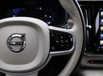 Volvo - V90