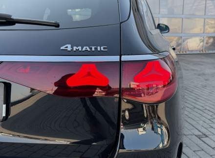 Mercedes-Benz - E-class