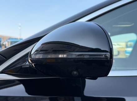 Mercedes-Benz - E-class