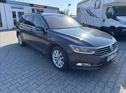 Volkswagen - Passat