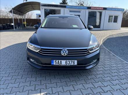Volkswagen - Passat