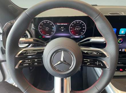 Mercedes-Benz - CLA