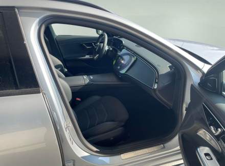 Mercedes-Benz - E-class