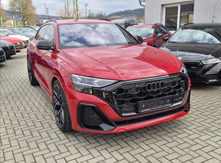 Audi - Q8