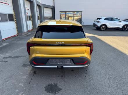 Kia - K4