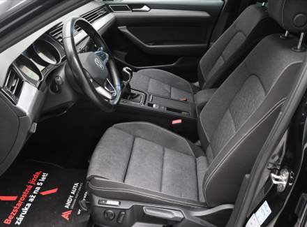 Volkswagen - Passat