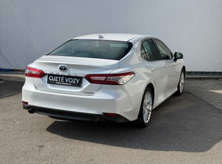 Toyota - Camry