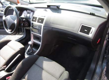 Peugeot - 307