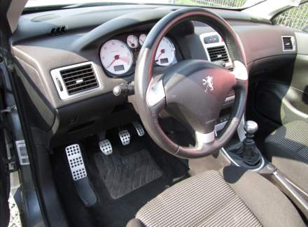 Peugeot - 307
