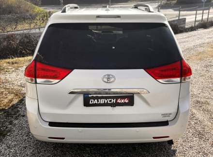 Toyota - Sienna