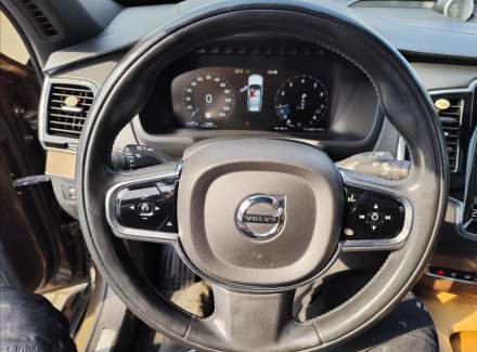 Volvo - XC90