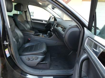 Volkswagen - Touareg