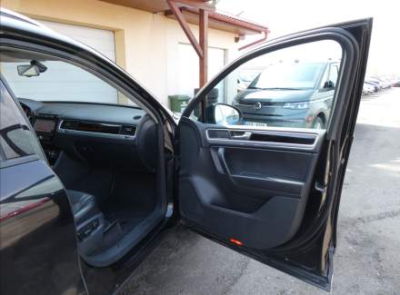 Volkswagen - Touareg