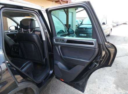 Volkswagen - Touareg