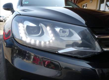 Volkswagen - Touareg