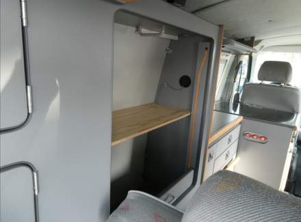 Volkswagen - T5 California