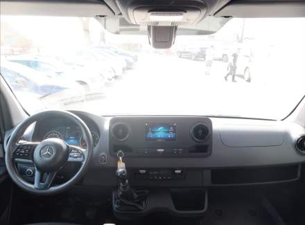 Mercedes-Benz - Sprinter
