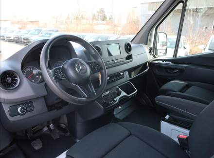 Mercedes-Benz - Sprinter