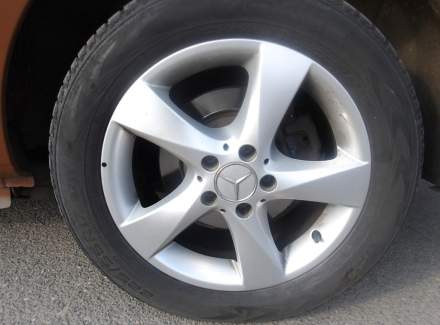 Mercedes-Benz - Vito