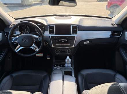 Mercedes-Benz - M-class