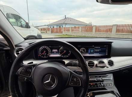 Mercedes-Benz - E-class