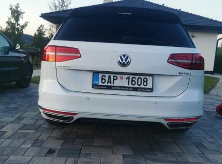 Volkswagen - Passat