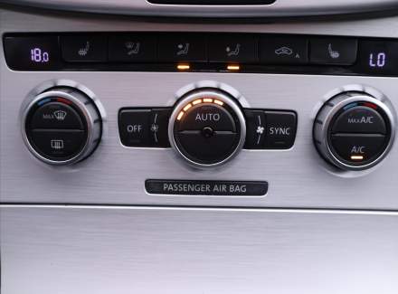 Volkswagen - Passat