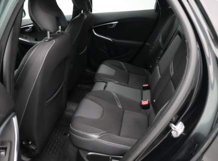 Volvo - V40