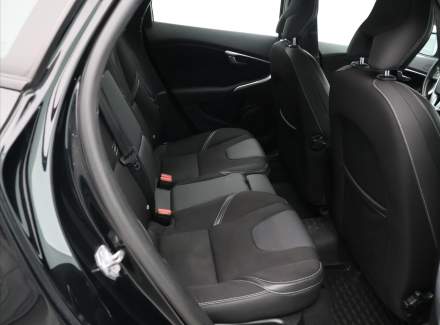 Volvo - V40
