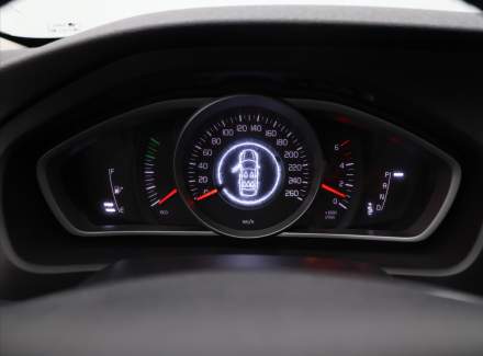 Volvo - V40