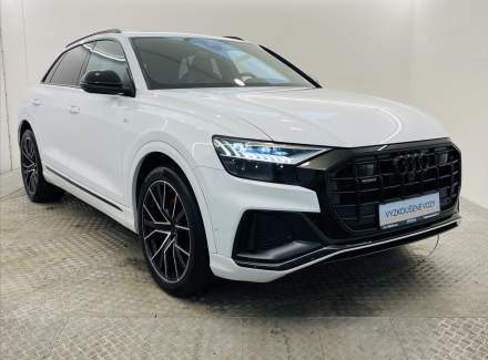 Audi - Q8