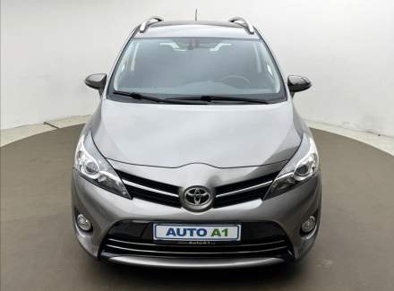 Toyota - Verso