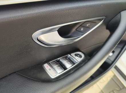 Mercedes-Benz - E-class