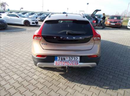 Volvo - V40