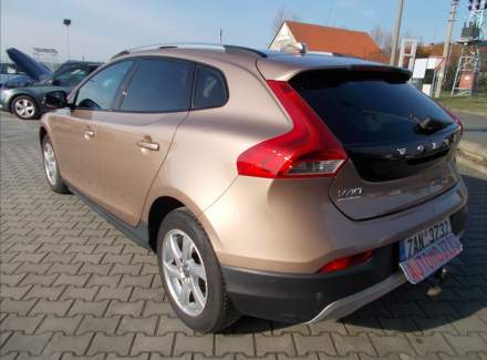 Volvo - V40