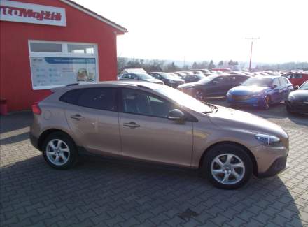 Volvo - V40