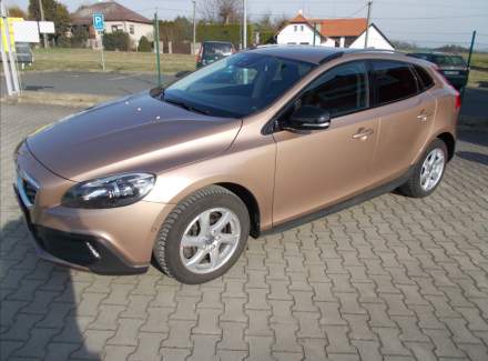Volvo - V40