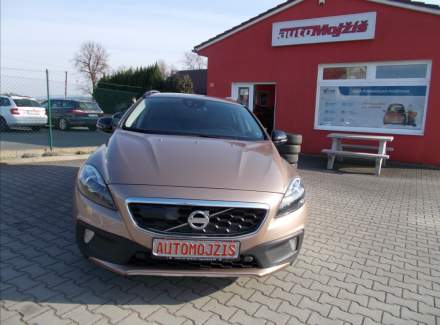 Volvo - V40