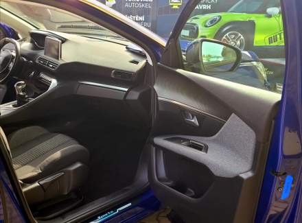 Peugeot - 3008