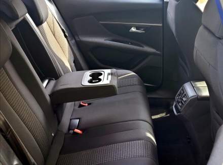 Peugeot - 3008