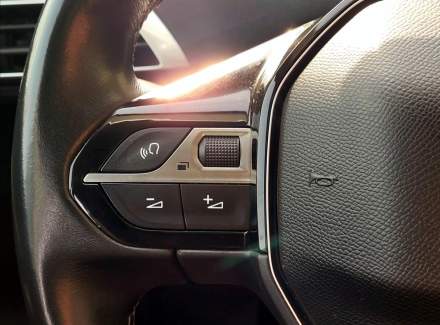 Peugeot - 3008