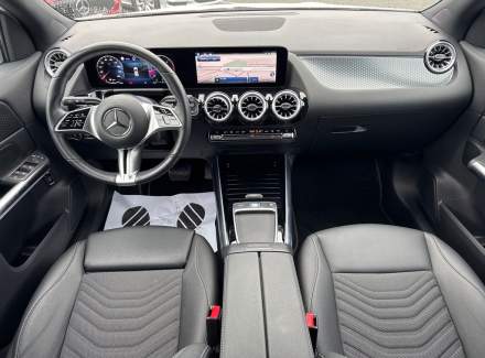 Mercedes-Benz - GLA