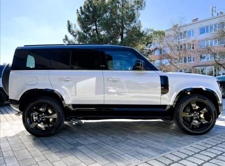 Land Rover - Defender