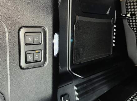 Land Rover - Defender