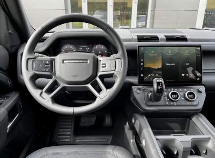 Land Rover - Defender