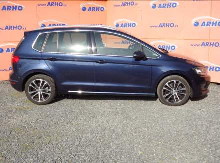 Volkswagen - Golf