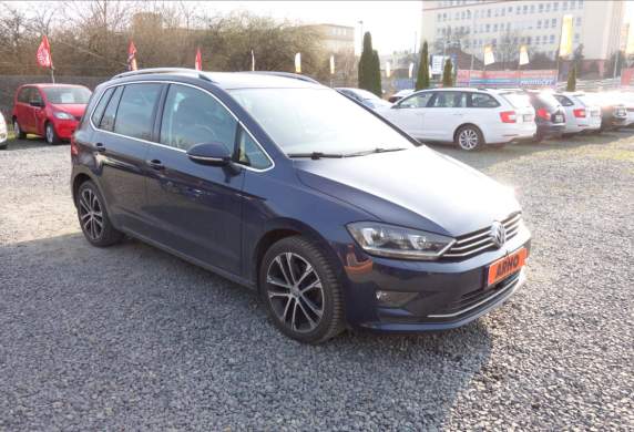Volkswagen - Golf