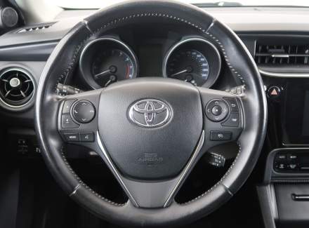 Toyota - Auris