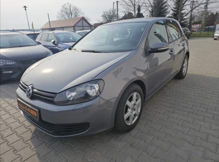 Volkswagen - Golf