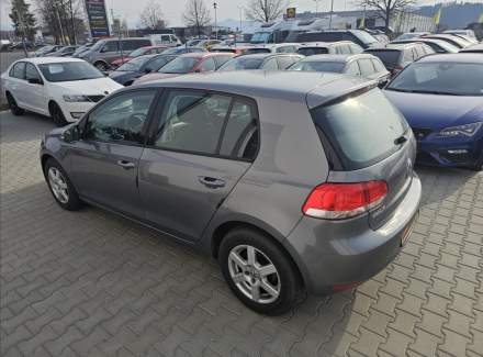Volkswagen - Golf